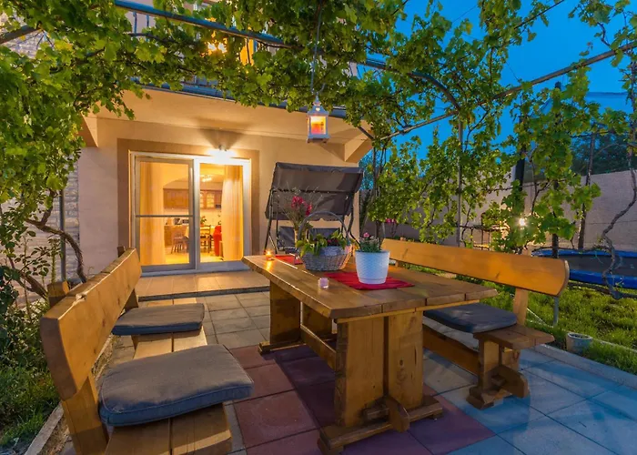 Σπίτι διακοπών 4 Bedroom Gorgeous In Lisicic *