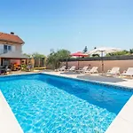 Holiday home Gorgeous In Lisicic *