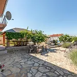 Holiday home Gorgeous In Lisicic *
