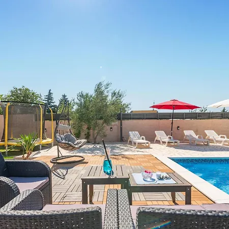 Amazing In Lisicic With Outdoor Swimming Pool * Lisicici