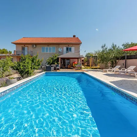 Amazing In Lisicic With Outdoor Swimming Pool *