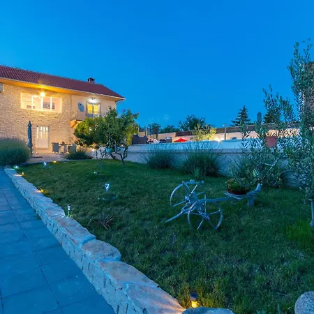 Amazing In Lisicic With Outdoor Swimming Pool *